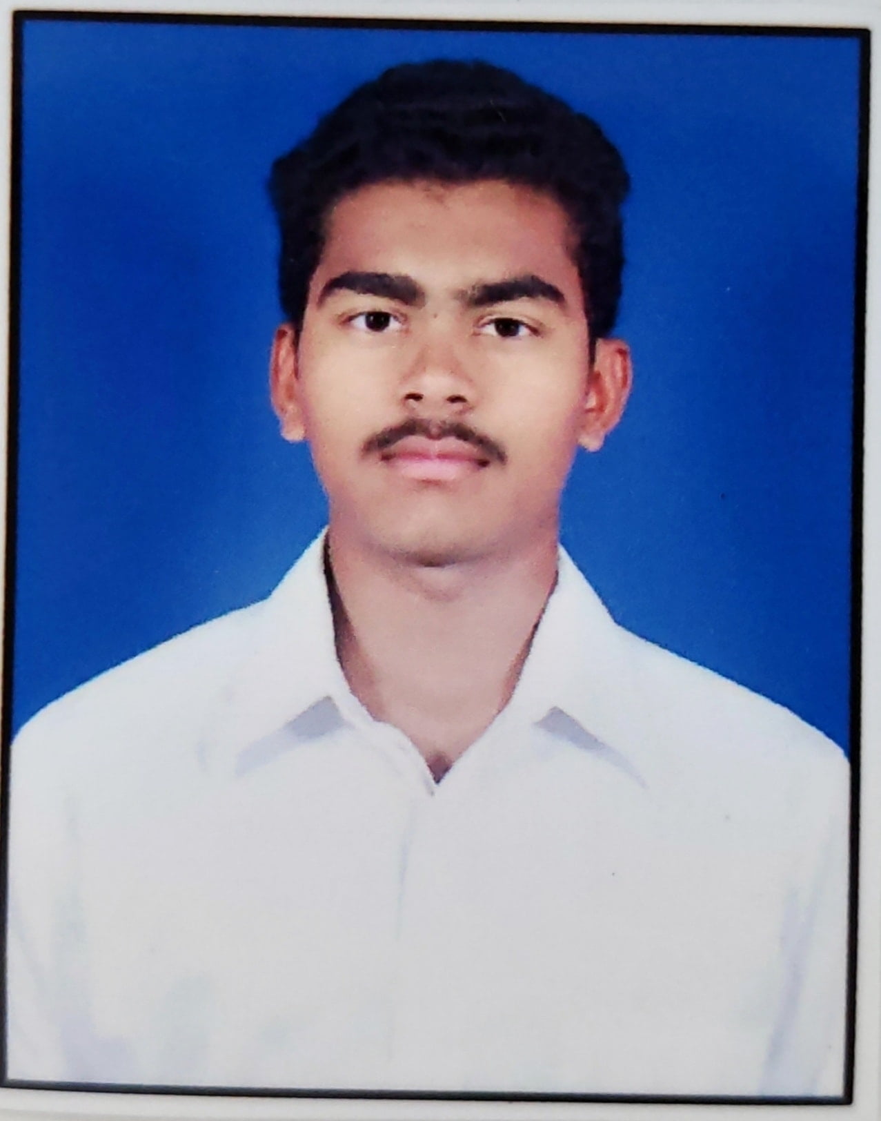  AKAVARAPU RAHUL 